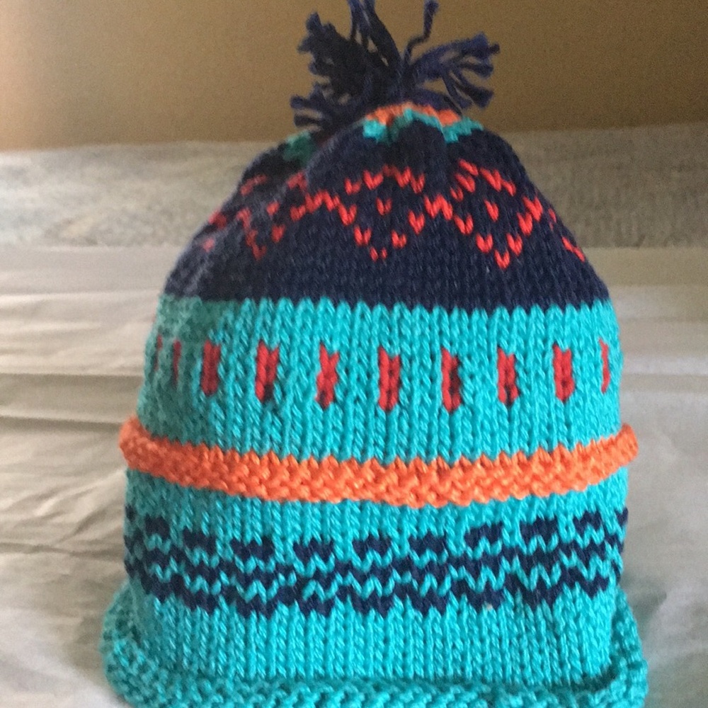 Child’s hat.. - Picture 3 of 3